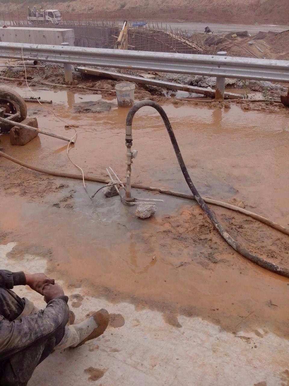 下陆路基压密注浆